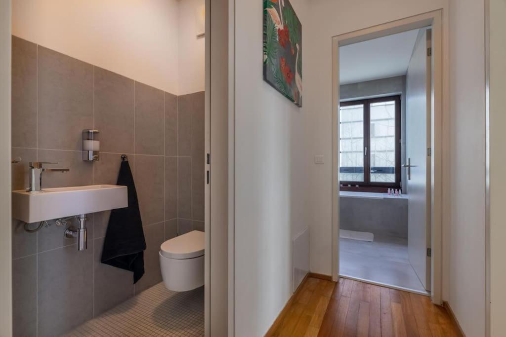Modern Spacious Flat With A Terrace And A Parking Praga Exterior foto